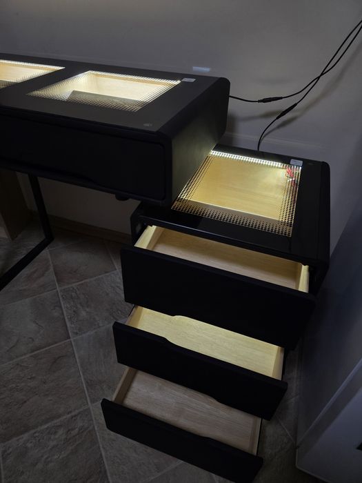 Дамска тоалетка за гримиране