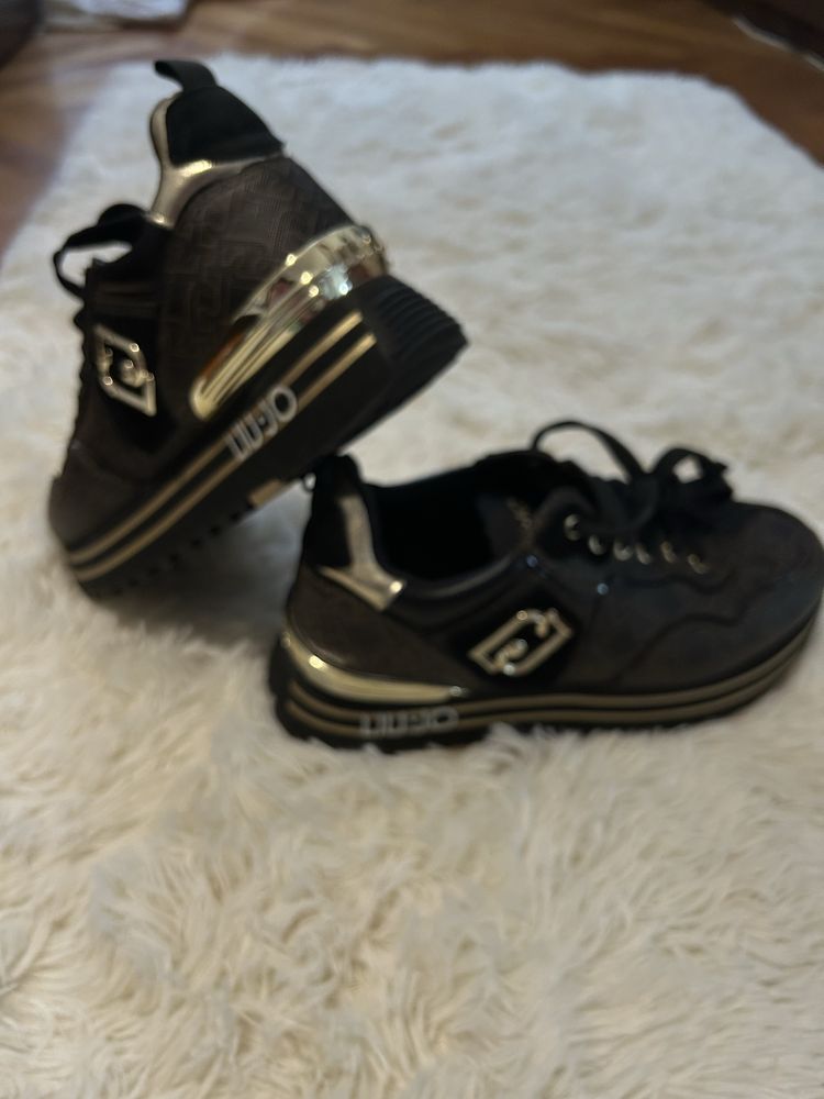Sneakers Liu Jo stare foarte buna