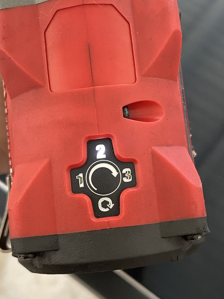 Milwaukee M12 Fuel 6.0ah Гайковерт с батерия