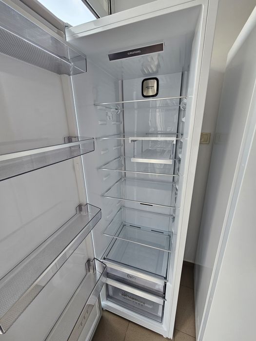 Хладилник Grundig