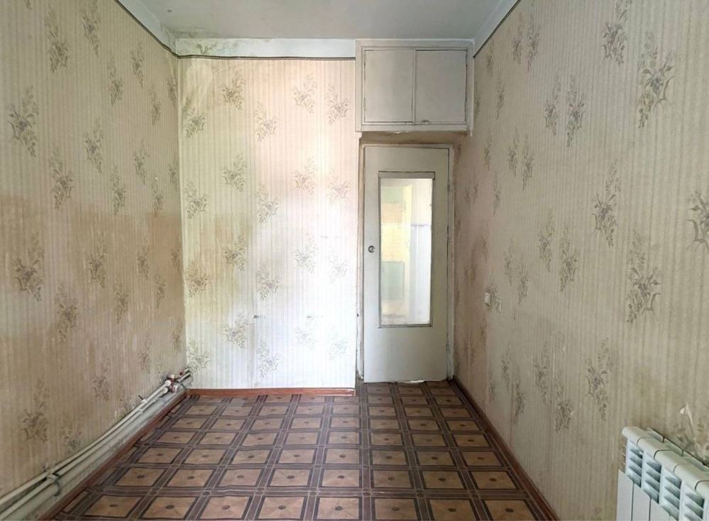 Спочно продаю квартиру 2- ком 60 м2 пер-лан на 3. В Яшнабадском районе