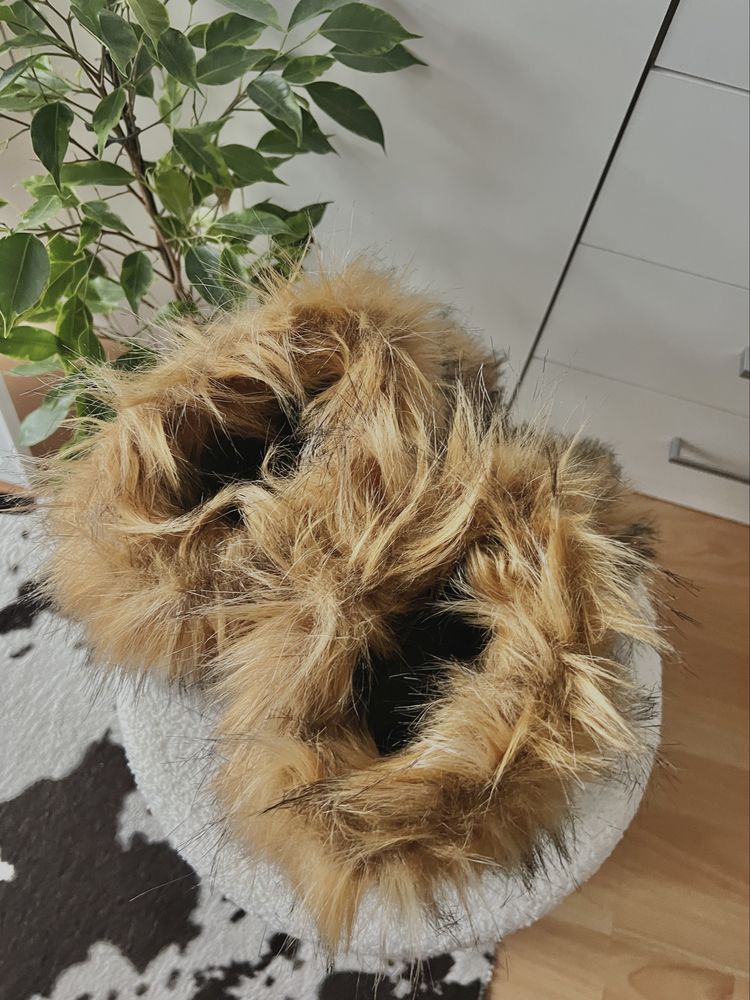 Faux fur snow boots y2k