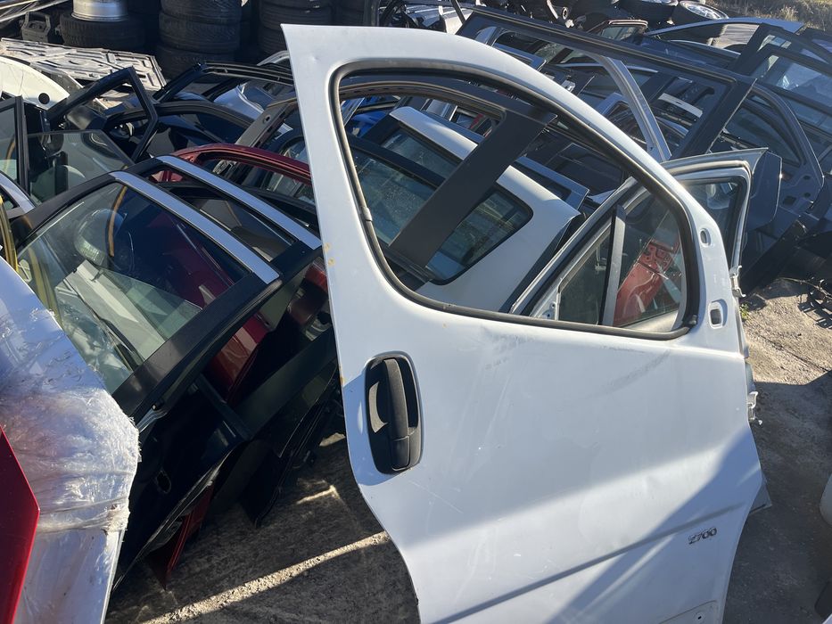 Врата Opel Vivaro,Renault Trafic 2008г.