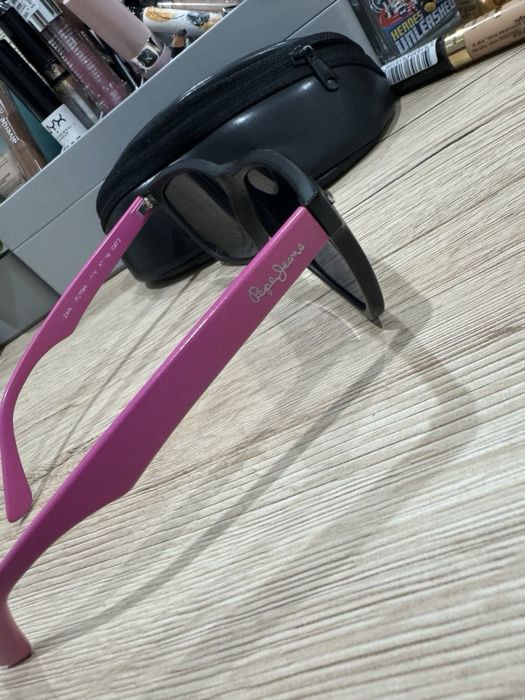 Сльнчеви очила Pepe Jeans