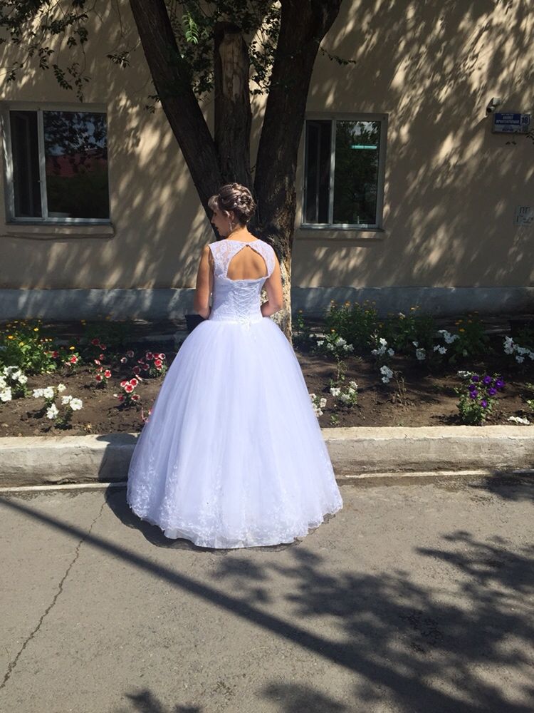 Продаю свадебное платье счастливое