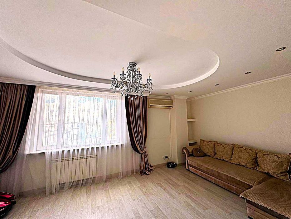 ПРОДАМ 3-комн. кв. пр. Сарыарка- ул. Кенесары, Центр города, 90 м²