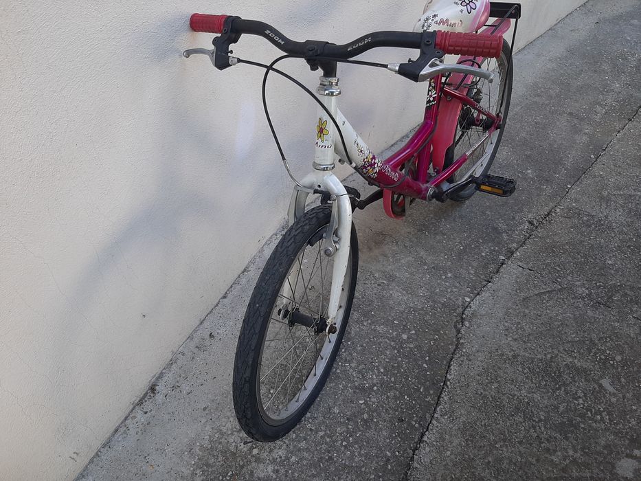 Bicicletă pentru fete 10-12 ani