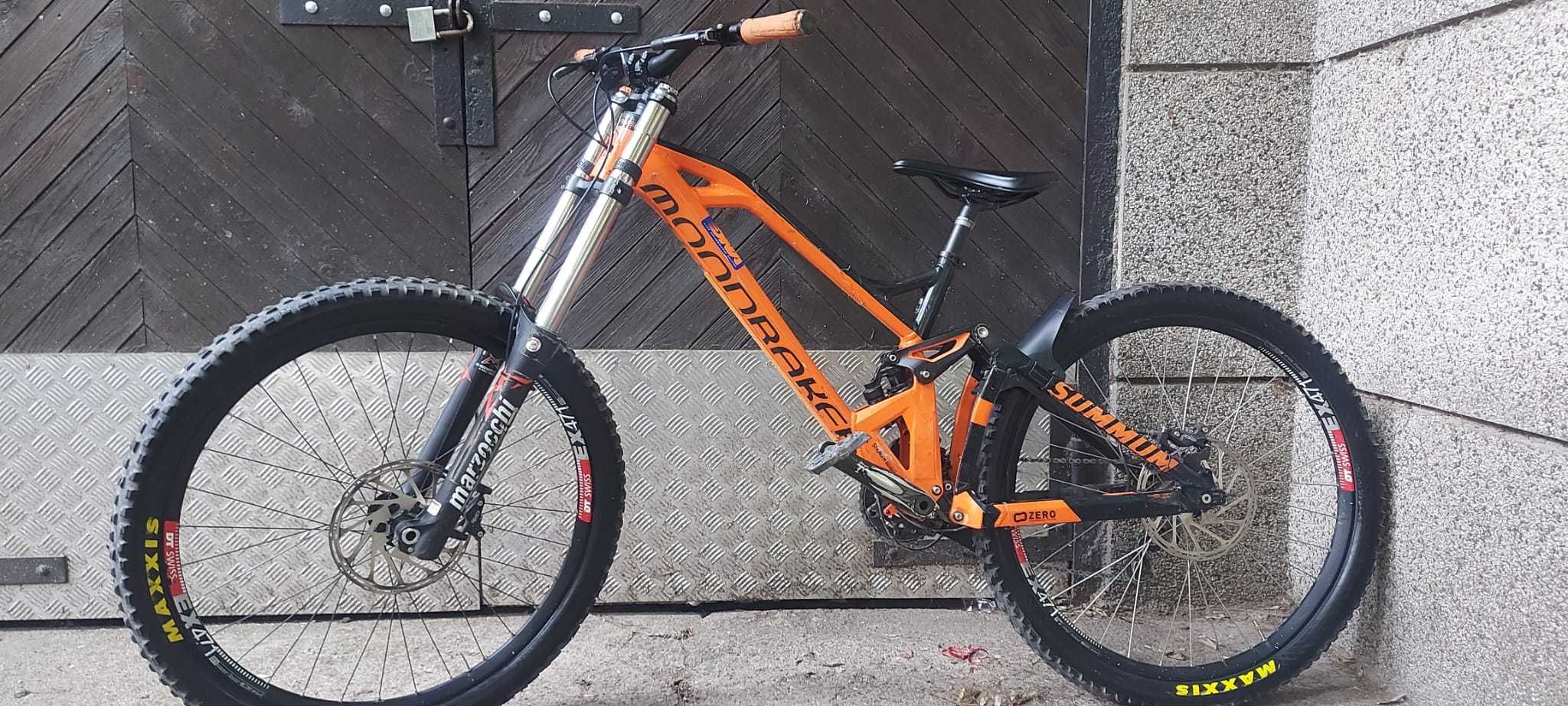 DH колело Mondraker Summum