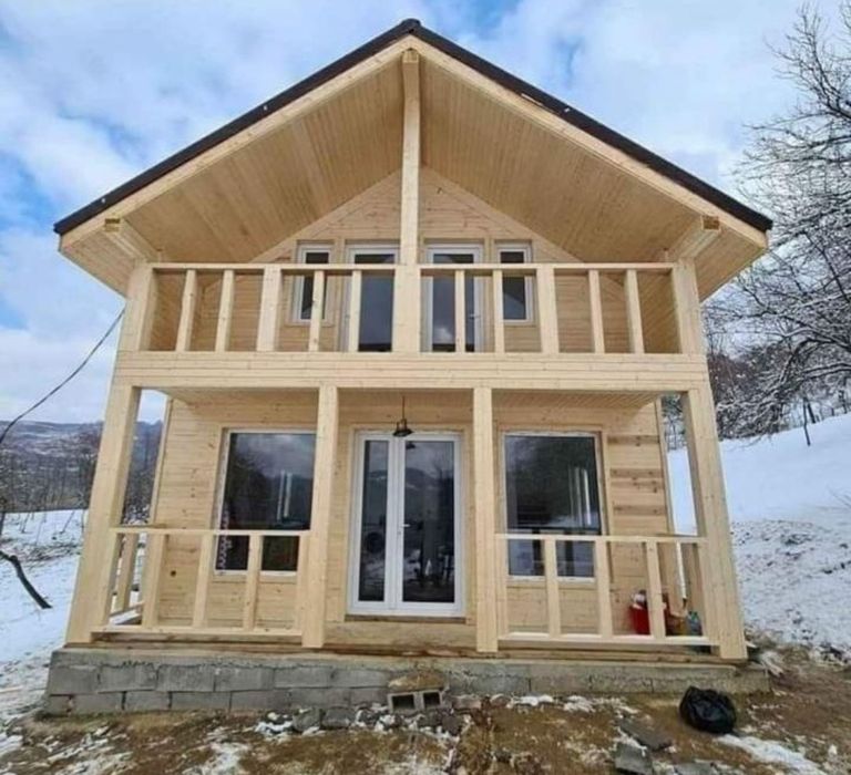 Vând căsuțe din lemn