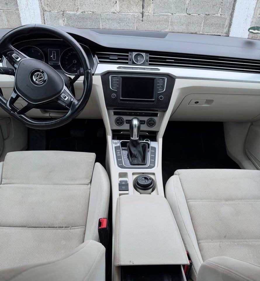 Dezmembrez Passat B8 2015