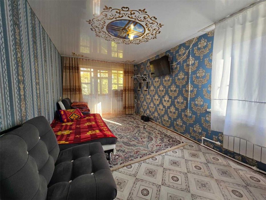 2-ух комн. Металлургов 5 эт/5 Не угловая, раздельная планировка.