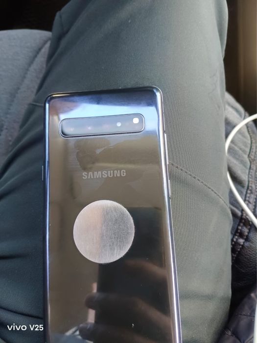 Продам самсунг s10