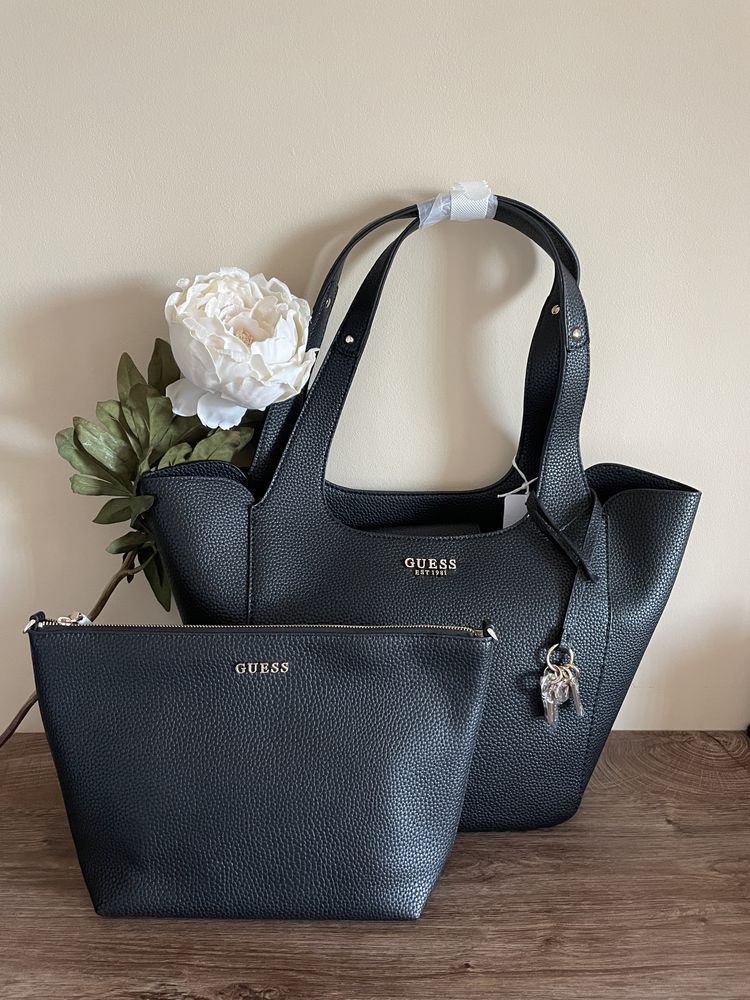 Дамска чанта Guess