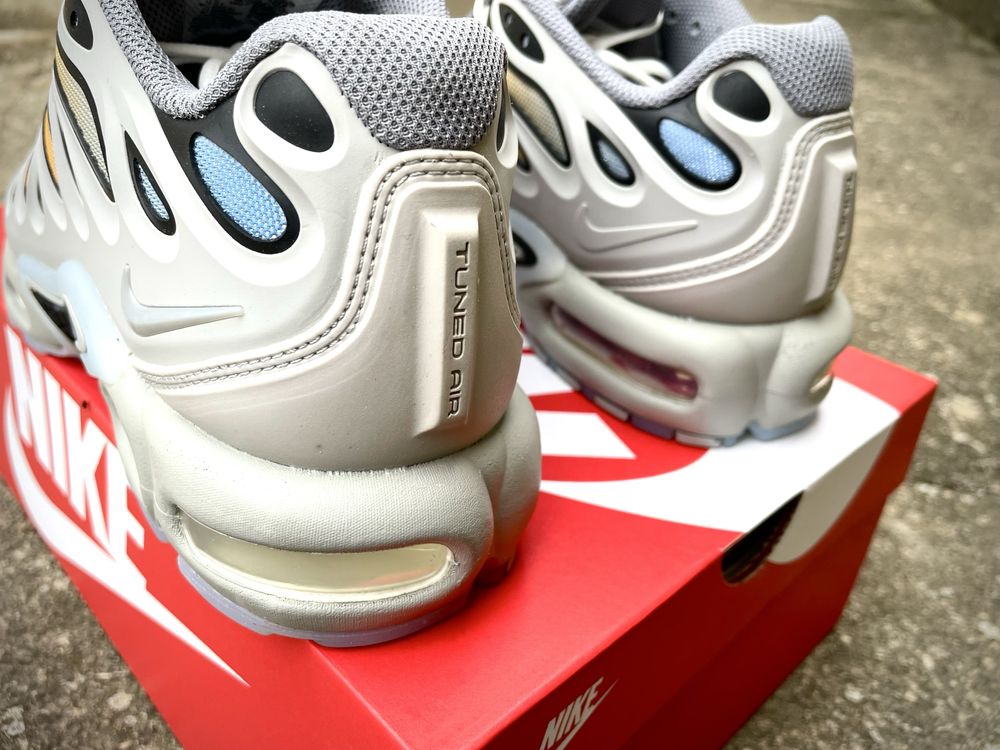 NIKE Air Max Tn Plus Drift