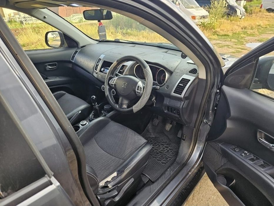 Peugeot 4007  2.2 diesel