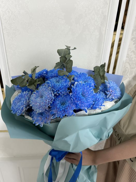 Продаю букет из 38 хризантем. Цветы свежие, букет обьемный