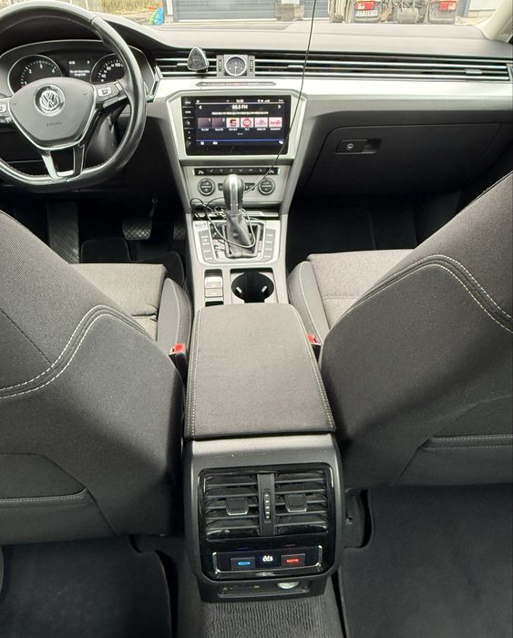 Vând volkswagen passat
