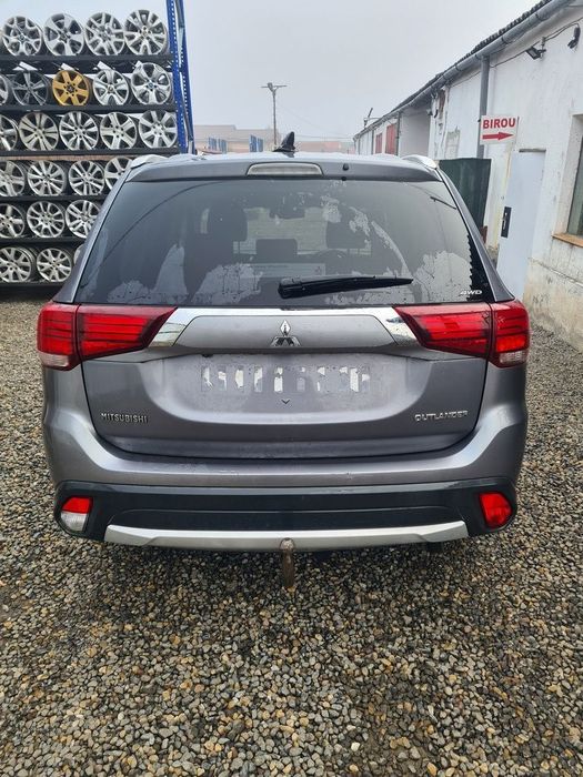 Capota Mitsubishi Outlander III Facelift 2015 - 2018 SUV 4 Usi ARGINTIU (810)