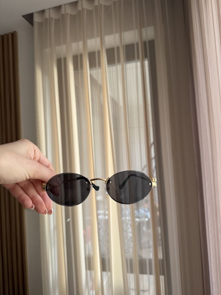 Слънчеви очила miu miu