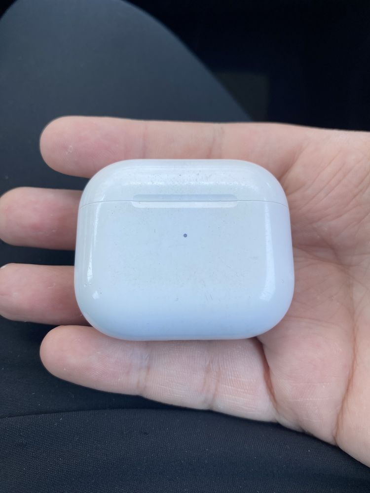 Продам Airpods 3 с 1 наушником