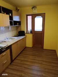 Apartament 3 camere, zona Malu Rosu