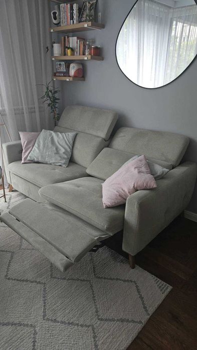 Двуместен диван с ТВ модули