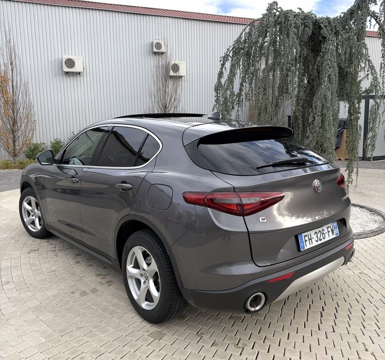 Alfa Romeo Stelvio Q4 (4x4) 2017
