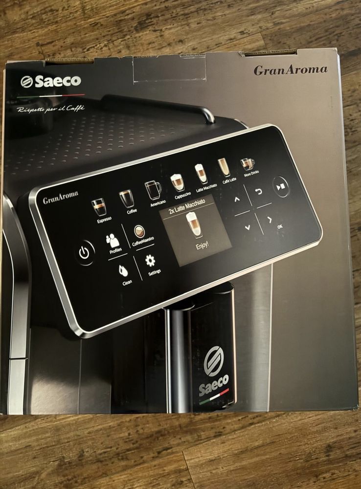 Кафеавтомат Saeco GranAroma SM6585/00 Автоматична капучино система