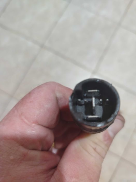 Încărcător yamaha 42v 4a