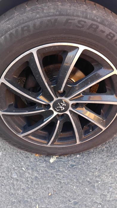 Vând jante 4×100 r15  – cu cauciucuri și prezoane