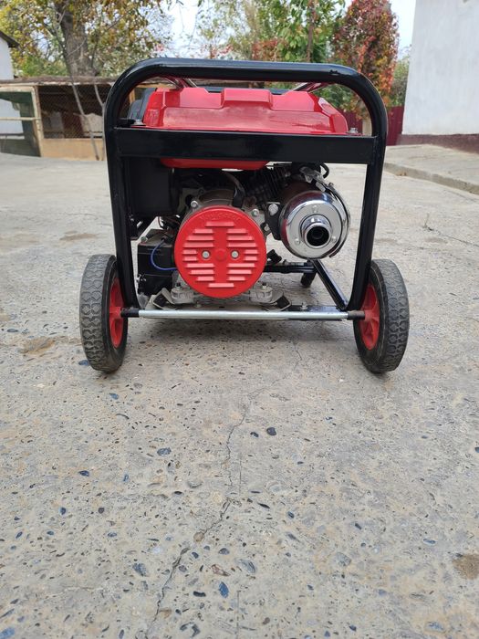 Generator Navigator yangi sotiladi 3 kvt