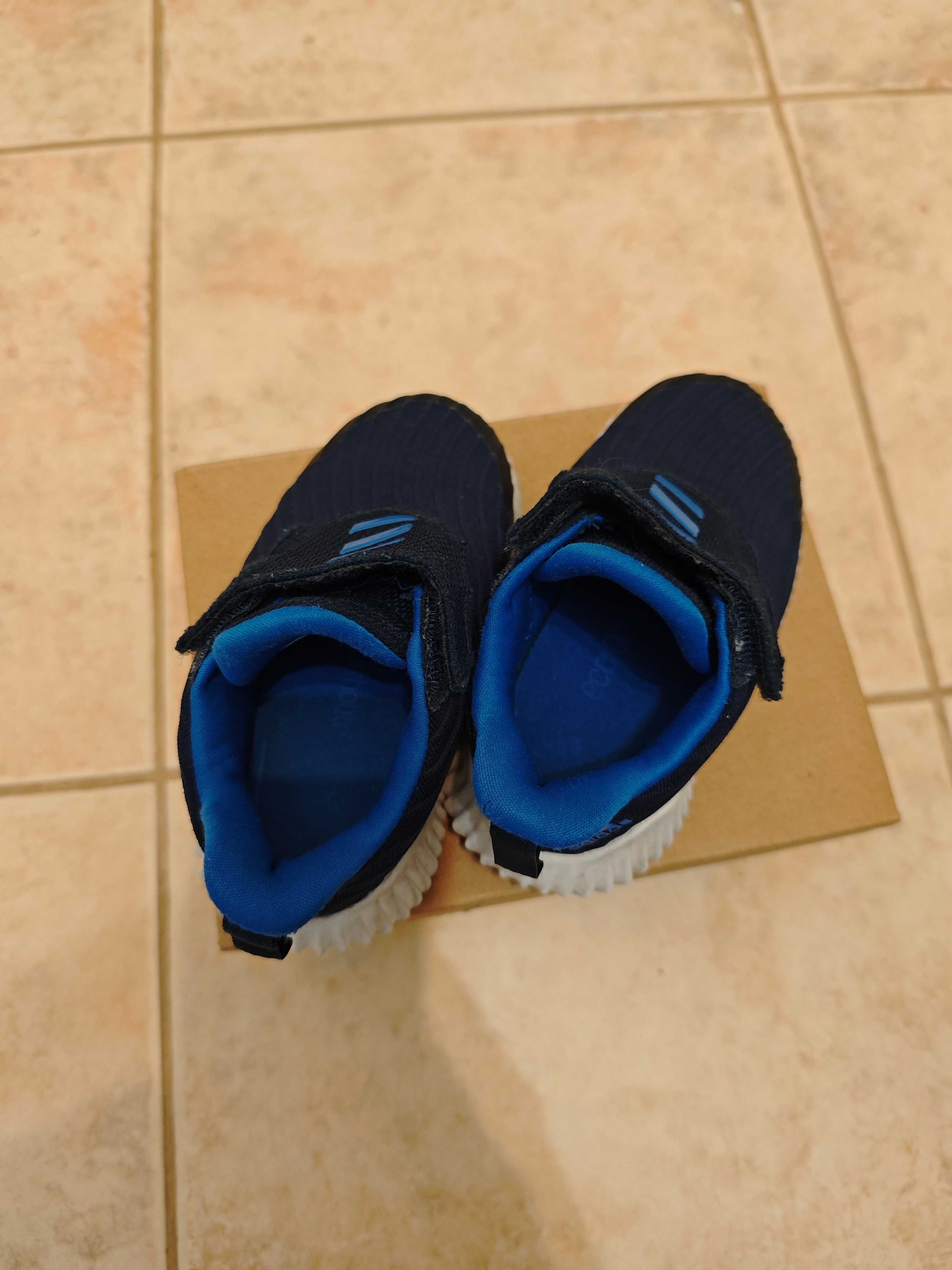 Детски маратонки за момче Adidas