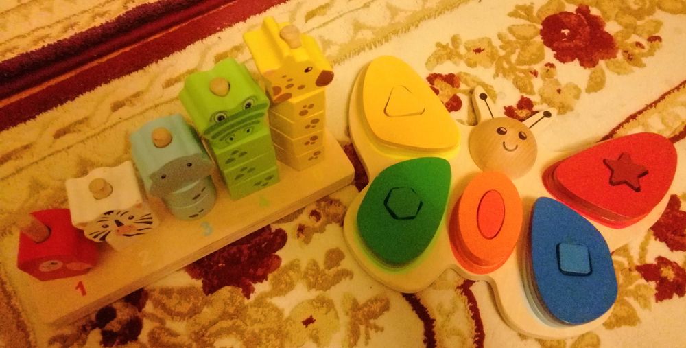 Joc stivuire cuburi animale și fluture din lemn