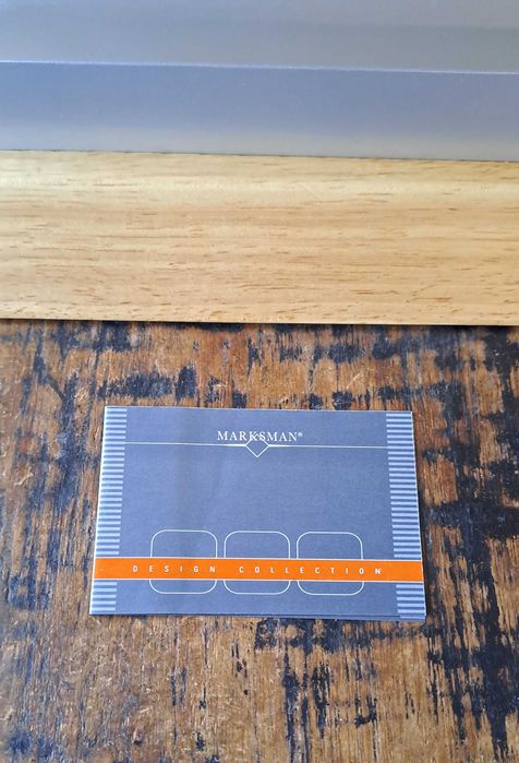 поставка за книга стойка Марксман Marksman дървена с метал