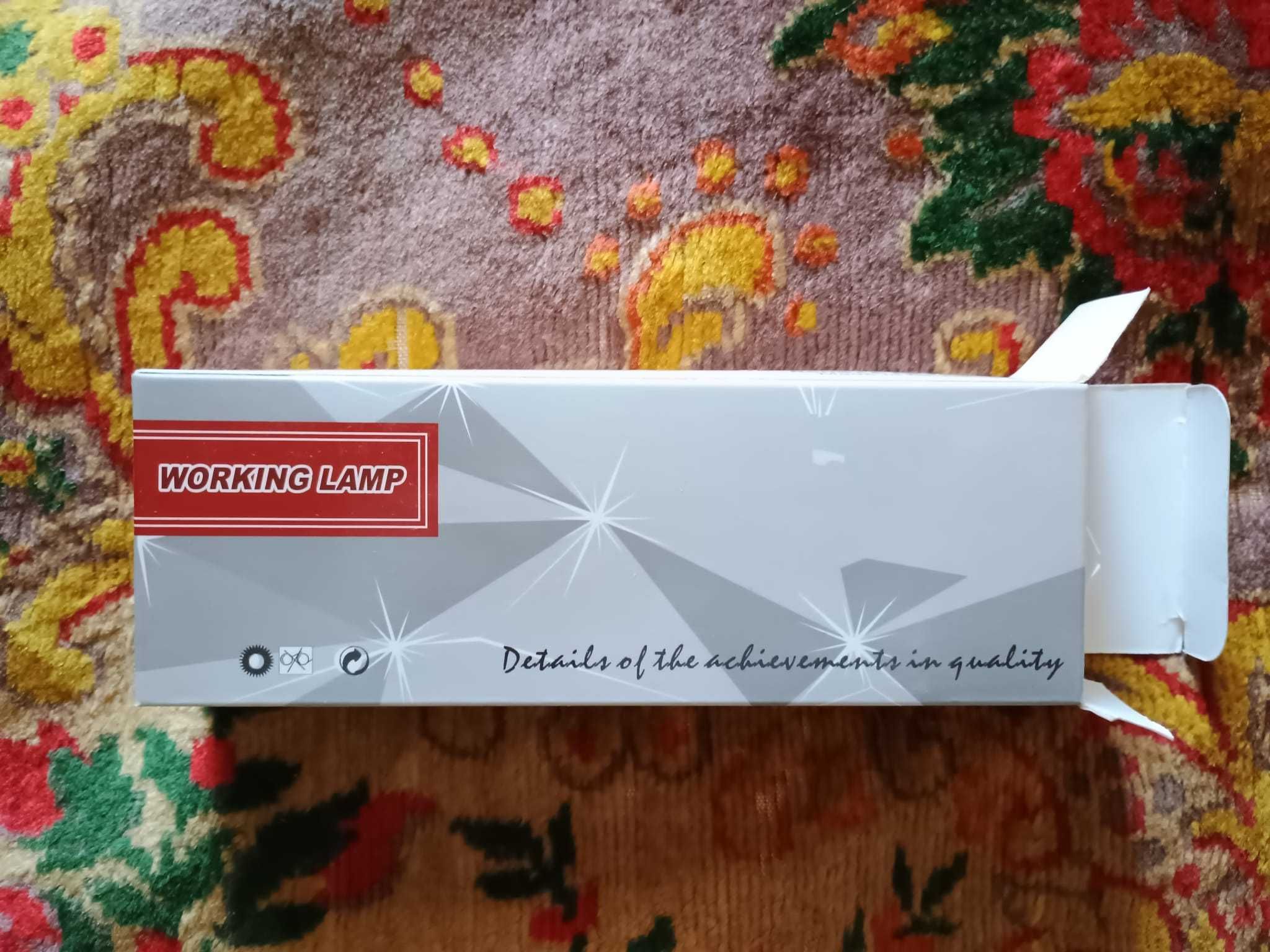 Lampa cu 30 de LED-uri pentru masini de cusut sau alte utilaje.