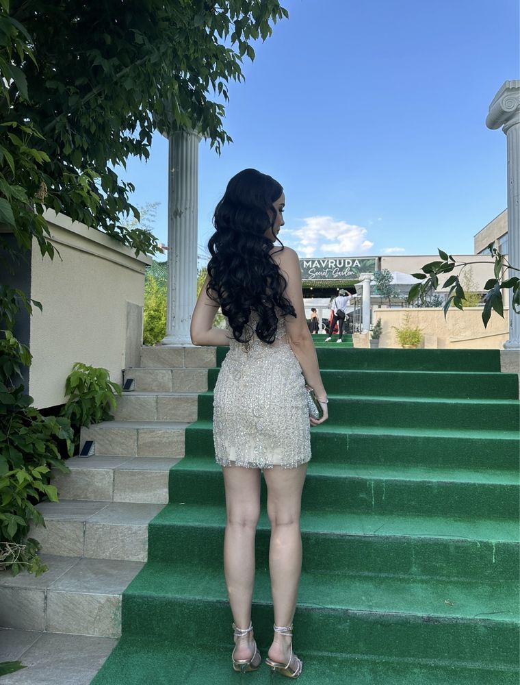 Къса официална рокля