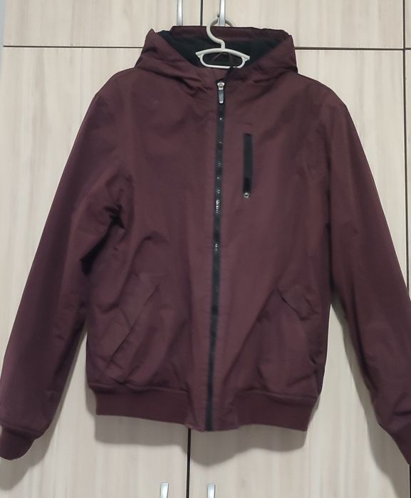 Мъжко,юношеско яке, цвят бордо, есенно, зимно.