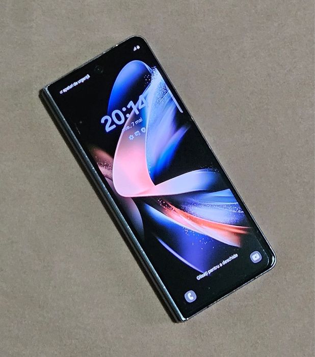 Samsung Z Fold 4 256 gb 12 gb ram