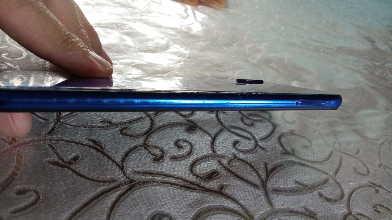 Redmi Note 7 blue