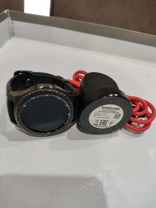 Продам часы Самсунг