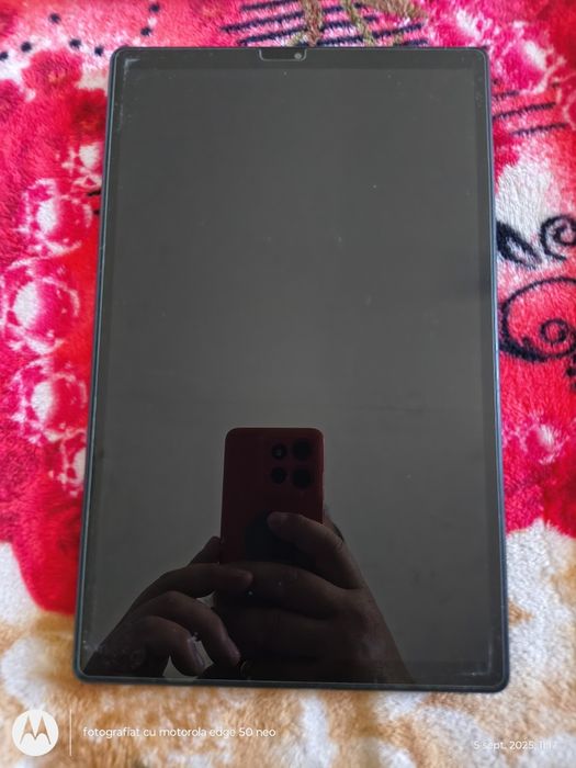 Vând tableta Lenovo