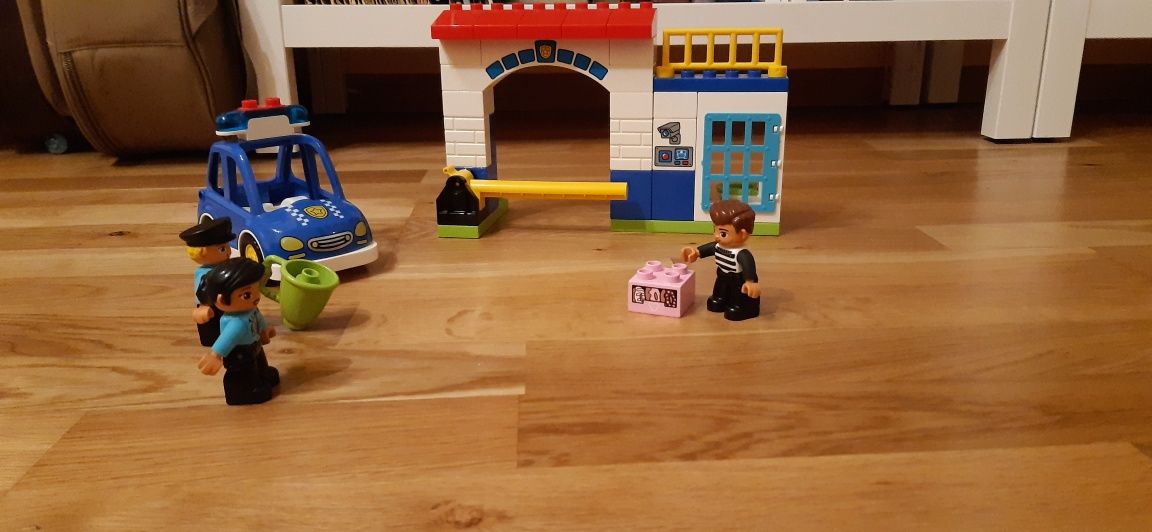 Sectie de politie Lego Duplo 10902