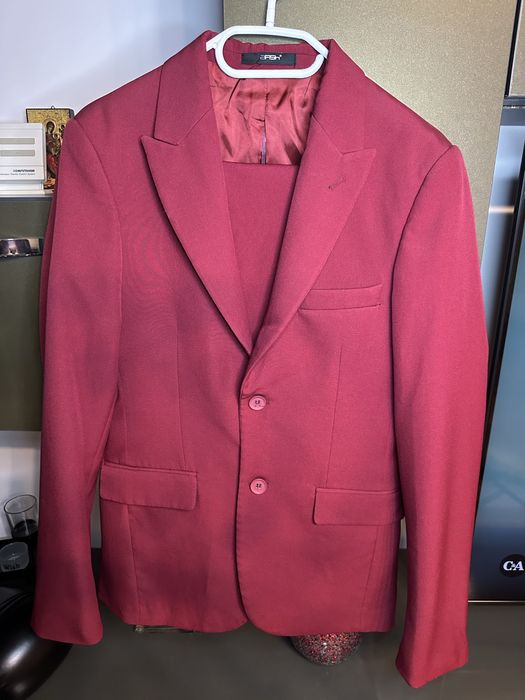 Vand costum sacou pantaloni inalitme 1,75,kg65 potrivire perfecta