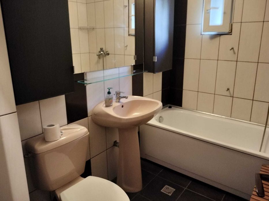 Inchiriez apartament 3 camere in Marasti, str. Bucuresti nr.86+Parcare