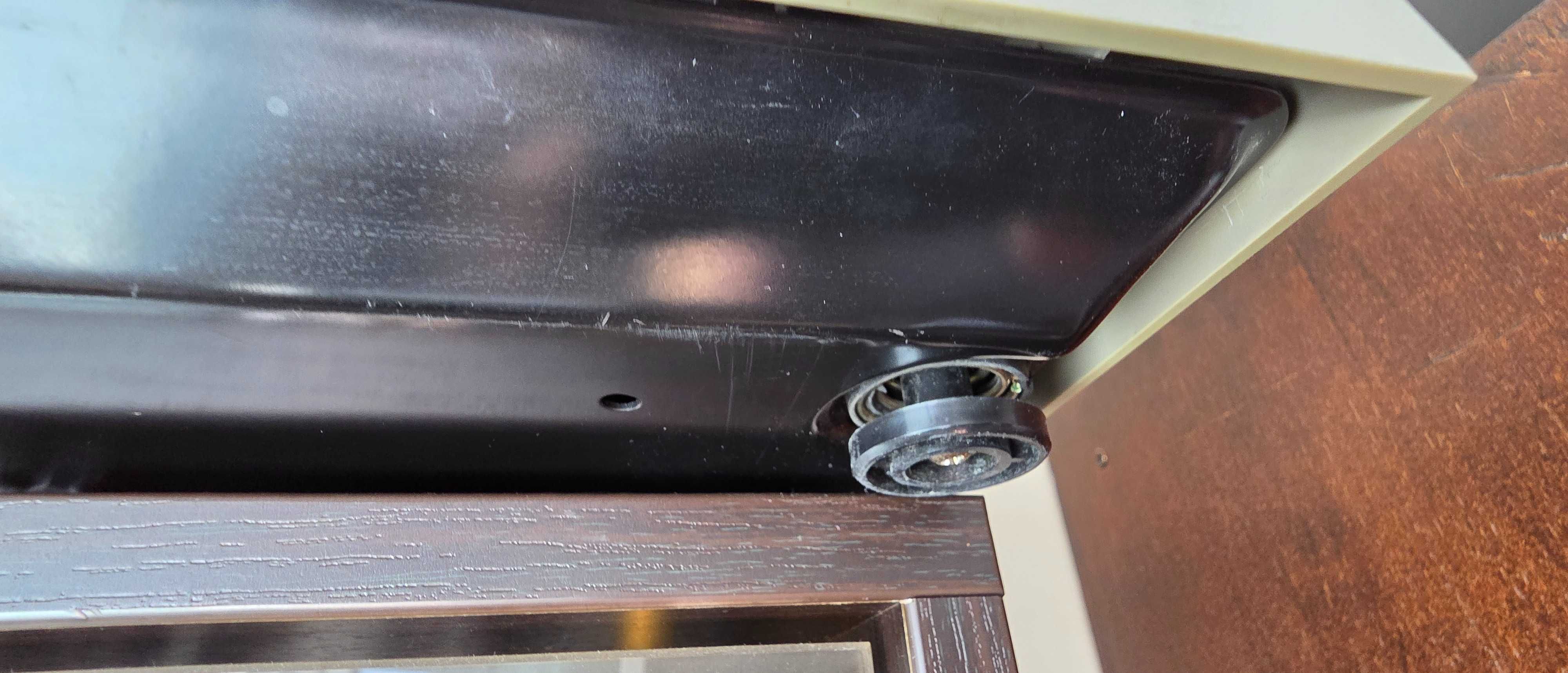 Продавам пефектен грамофон PIONEER PL300