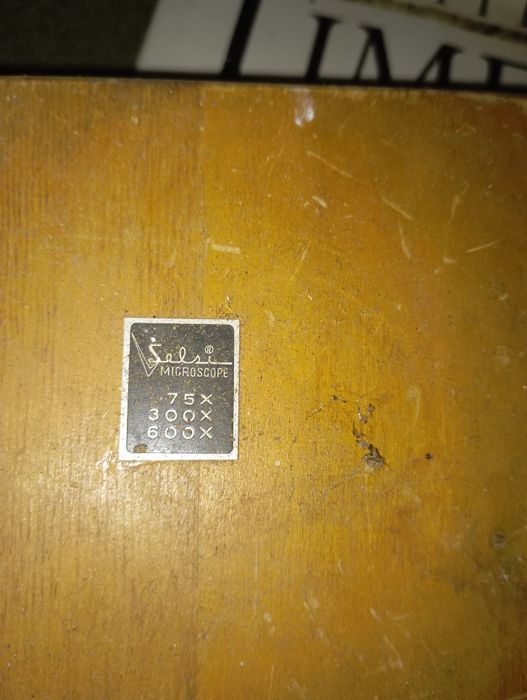 Микроскоп за учебни и научни цели