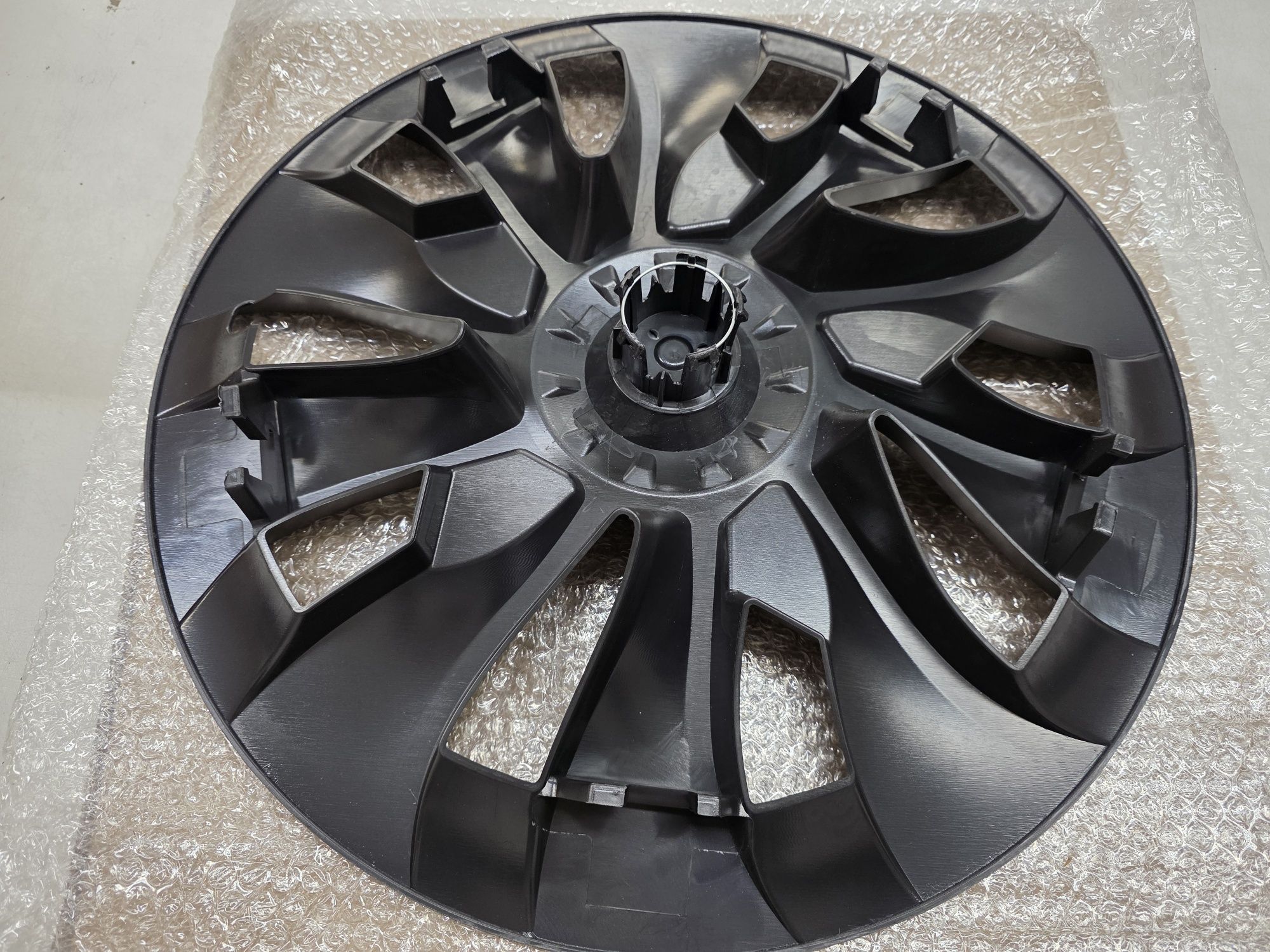 18" Тасове за Tesla model 3, ABS черен мат с капачки в 3 цвята