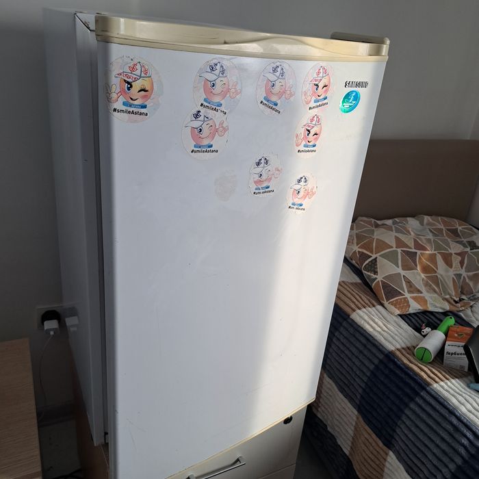 продам холодильник