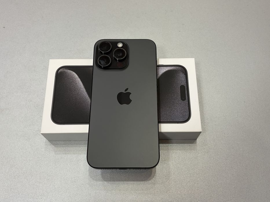 Iphone 15 Pro Max, 256 gb, Black Titanium, la cutie
