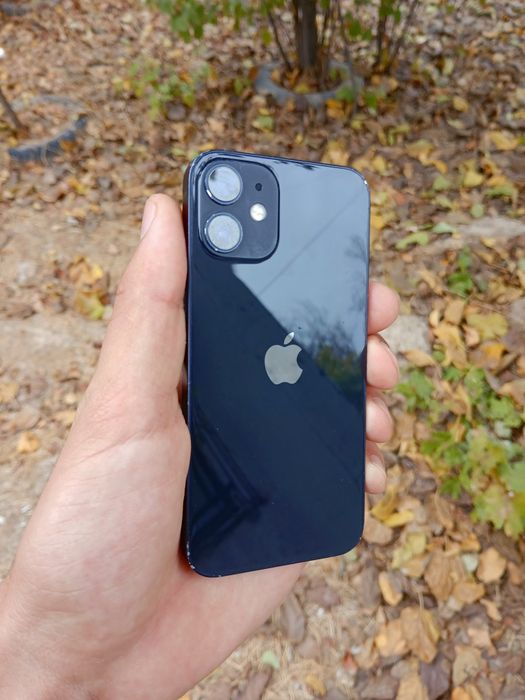 IPhone 12 mini xolati urta